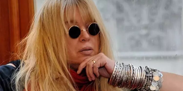 Zerrin Özer'den haber var! İşte son durumu 1 Sağlık sorunları sebebiyle Darülaceze’deki fiziksel tedavi ve rehabilitasyon merkezine yatan Zerrin Özer son durumunu paylaştı.