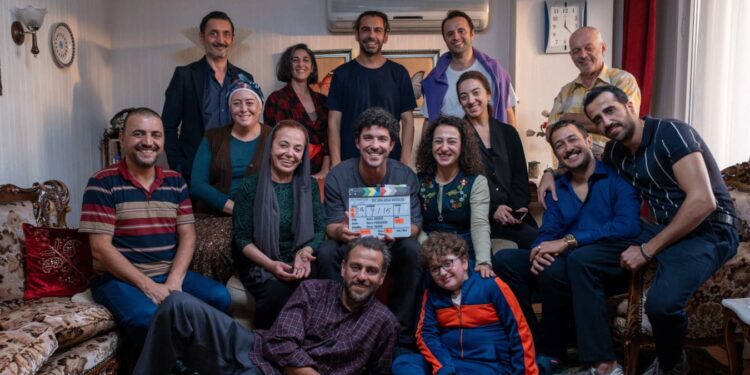 "İyi Bir Aile Değiliz" filmi 9 Şubat'ta vizyonda 1 Sinemaseverlerin büyük heyecanla beklediği ‘iyi Bir Aile Değiliz’ filmi 9 Şubat’ta vizyona girecek.