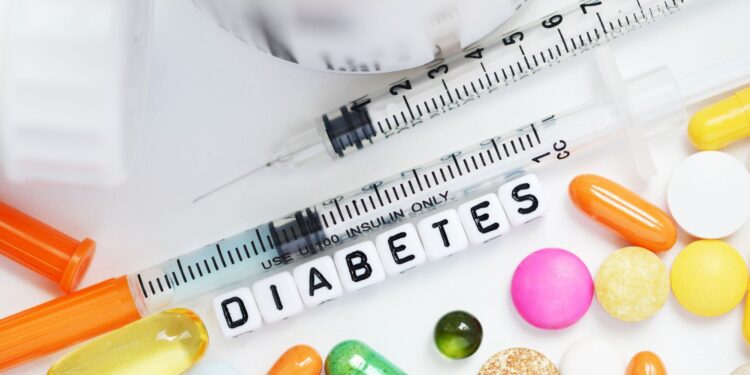 Tip 2 diyabet neden oluşur? 1 Halk arasında şeker hastalığı olarak bilinen diyabetin farklı türleri vardır. Bunlardan biri de Tip 2 diyabettir. Peki, Tip 2 diyabet ortaya nasıl çıkar?