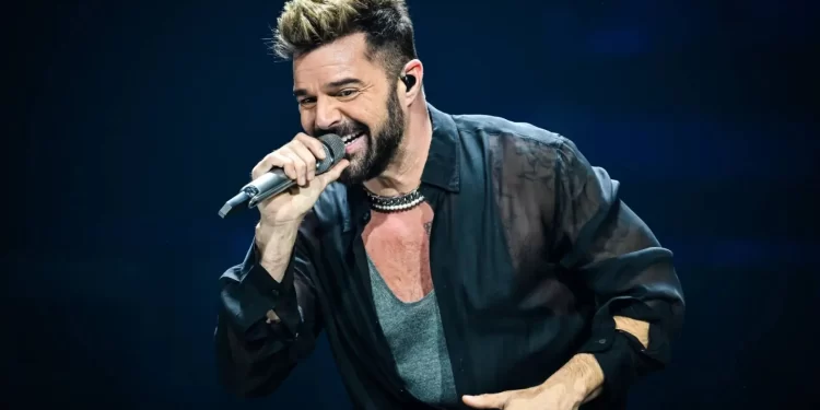 Ricky Martin, Türkiye'ye geliyor! 1 Dünyaca ünlü Porto Rikolu şarkıcı Ricky Martin, temmuz ayında Antalya'da konser verecek.