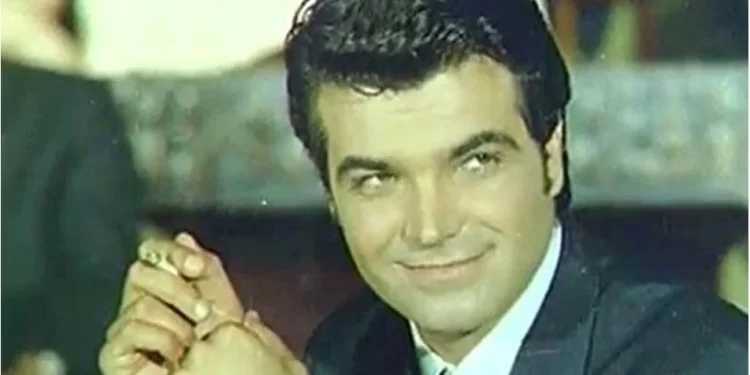 Murat Soydan yaşamını yitirdi 1 Bir dönem Sinema Oyuncuları Derneği başkanlığını yapan, Yeşilçam'ın usta oyuncularından Murat Soydan 84 yaşında hayatını kaybetti.