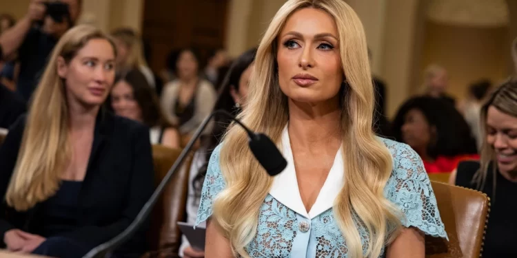 Paris Hilton'dan cinsel istismar açıklaması 1 Paris Hilton’dan cinsel istismar açıklaması