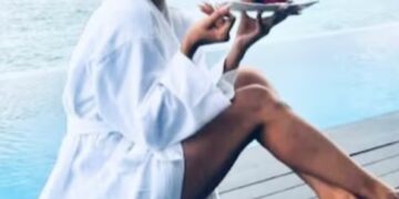 Malaika Arora, Maldivlerin tadını çıkarıyor