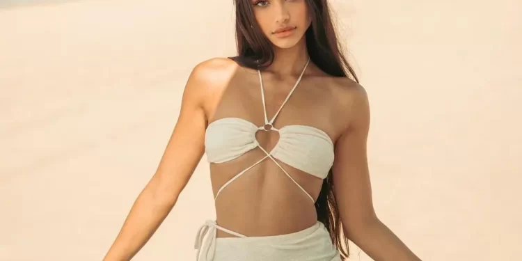 Alanna Panday tatil için Maldivler'i seçti 1 Hintli internet fenomeni Alanna Panday, ailesiyle birlikte tatil için Maldivler'i seçti.