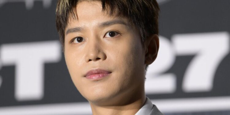 K-pop şarkıcısı Taeil NCT'den ayrıldı 1 Güney Koreli şarkıcı Taeil ,belirtilmeyen bir cinsel suçla suçlandıktan sonra K-pop grubu NCT'den ayrıldı .