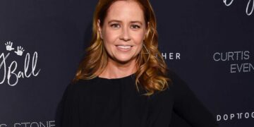 "The Office" Yıldızı Jenna Fischer, meme kanserini yendi 2 “The Office” Yıldızı Jenna Fischer, meme kanserini yendi