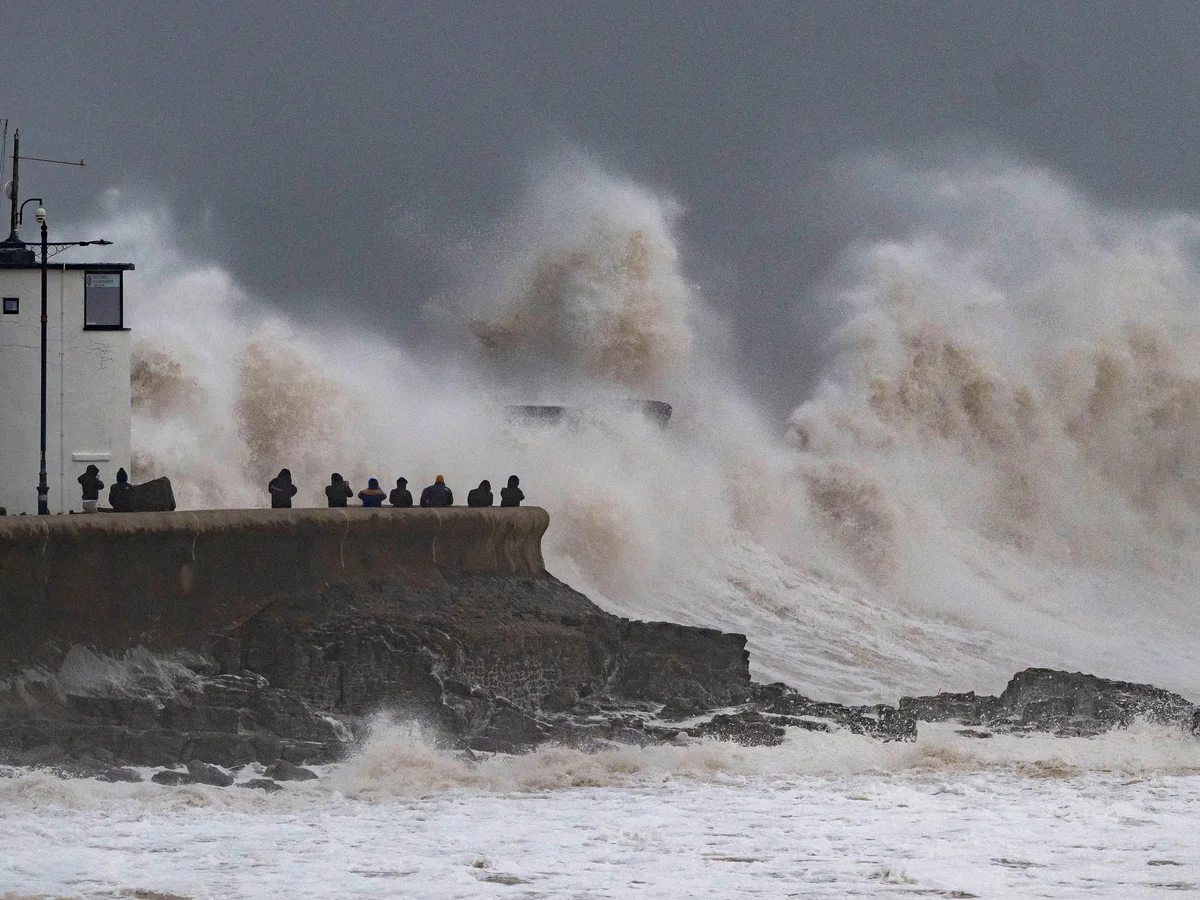 Kral Charles’ın en sevdiği konutlardan biri olan Sandringham Malikanesi’ndeki Kış Işık Yolu, Fırtına Darragh nedeniyle kapatıldı.
