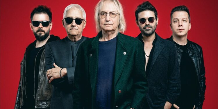 Bulutsuzluk Özlemi 40. Yıl Turnesiyle Türkiye'yi Geziyor 1 Türk rock müziğinin efsane grubu Bulutsuzluk Özlemi, 40. yılını kutlamak için ülkenin dört bir yanında konserler verecek