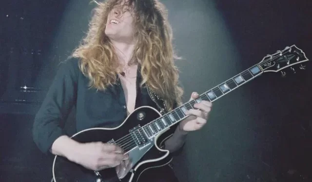 John Sykes kanserle mücadeleyi kaybetti 1 Whitesnake ve Thin Lizzy gibi efsane gruplarda gitaristlik yapan John Sykes, kanserle verdiği mücadeleyi kaybederek 65 yaşında hayatını kaybetti.