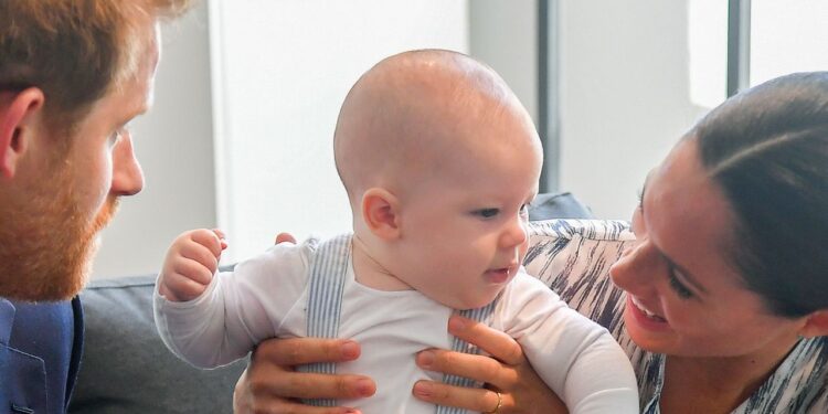 Meghan Markle'dan duygusal teşekkür 1 Meghan Markle, yeni girişimiyle ilgili duygularını paylaşırken, ailesine ve sevdiklerine teşekkür etmeyi ihmal etmedi.