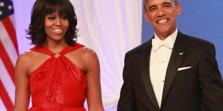 Barack Obama'dan itiraf 1 Hamilton College’da konuşan eski ABD Başkanı Barack Obama, Beyaz Saray yıllarının evliliği üzerindeki etkisini açık yüreklilikle anlattı.