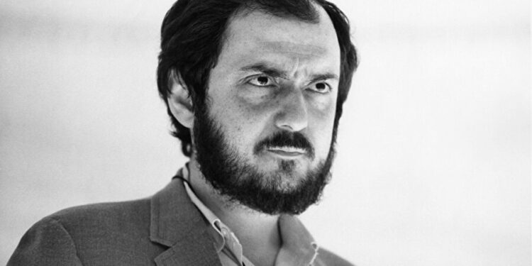 Stanley Kubrick’in İngiltere’deki evi satışta 1 Stanley Kubrick’in 14 yıl yaşadığı ve birçok başyapıtının prodüksiyonuna ev sahipliği yapan İngiltere’deki evi 9,4 milyon dolara satışa çıktı.