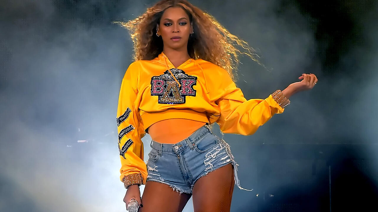 Beyoncé’nin dansçısına ait araçtan iki bavul çalındı. Kayıp eşyalar arasında sanatçının yayımlanmamış müziklerinin yer aldığı öğrenildi