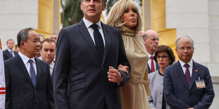 Macron Çifti’nden Candace Owens’a dava 1 ABD’li fenomen Candace Owens’a karşı, Fransa Cumhurbaşkanı Emmanuel Macron ve eşi hakaret davası açtı.