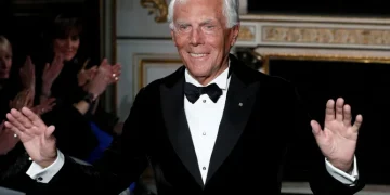 91 yaşında yaşamını yitiren Giorgio Armani, zarafet ve sadeliğiyle dünya modasına yön verdi.