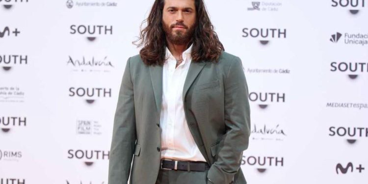 Can Yaman serbest kaldı 1 İstanbul’da “uyuşturucu” ve “fuhuş” iddialarıyla yürütülen soruşturma kapsamında Can Yaman gözaltına alındı