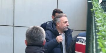 Oktay Kaynarca ve Emel Müftüoğlu gözaltına alındı 4 İstanbul Cumhuriyet Başsavcılığı’nın yürüttüğü uyuşturucu soruşturmasında Oktay Kaynarca ve Emel Müftüoğlu gözaltına alındı.