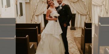 Bir süredir gözlerden uzak devam eden ilişkileriyle gündeme gelen Yasemin Kay Allen ile Erdal Kaya, sürpriz bir nikahla dünya evine girdi.