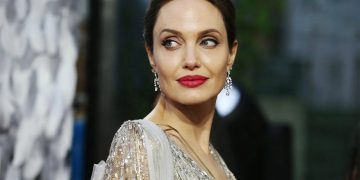 Ünlü oyuncu Angelina Jolie’nin adının geçtiği davet e-postaları ve film gösterimlerine ilişkin detaylar bulunuyor.