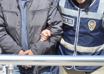 Ünlülere yönelik uyuşturucu soruşturmasında 14 isim hakkında gözaltı kararı 15 İstanbul’da ünlü isimlere yönelik yürütülen uyuşturucu soruşturmasında yeni dalga operasyon gerçekleştirildi.