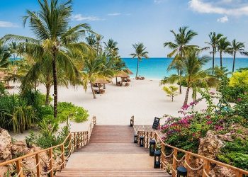 Hint Okyanusu’nun en büyüleyici kaçış noktası: Zanzibar 12 Tanzanya açıklarında uzanan Zanzibar, ilk bakışta yalnızca masmavi denizi ve pudra gibi kumsallarıyla akıllarda yer ediyor.