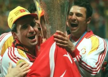 Galatasaray’ın Avrupa zaferinde 26 yıl: Türk futbolunun Kopenhag’da değişen gecesi 11 Galatasaray’ın Avrupa zaferinde 26 yıl: Türk futbolunun Kopenhag’da değişen gecesi
