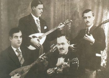 1934 yılında Pire ekolünün bilinen rebetiko topluluğu