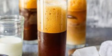 Frappe Nedir, Nasıl Yapılır: Yunan Kahve Kültürü 2 Frappe Nedir, Nasıl Yapılır: Yunan Kahve Kültürü
