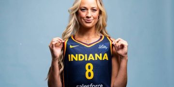 Sophie Cunningham ile ilgili merak edilen her şey bu yazıda. İndiana Fever ve WNBA'in yıldız isminin hayat hikayesi sizlerle.